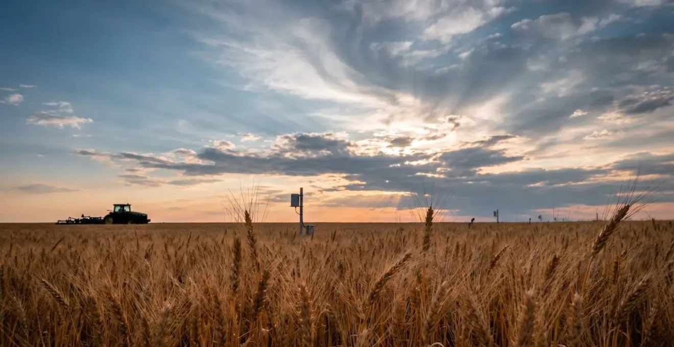 Scène agricole canadienne intégrant technologie et agriculture de précision